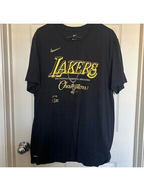 Lakers tshirt